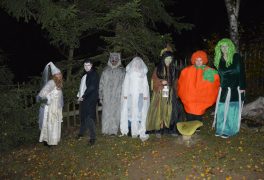 Páteční halloweenská prohlídka Pohádkové vesničky